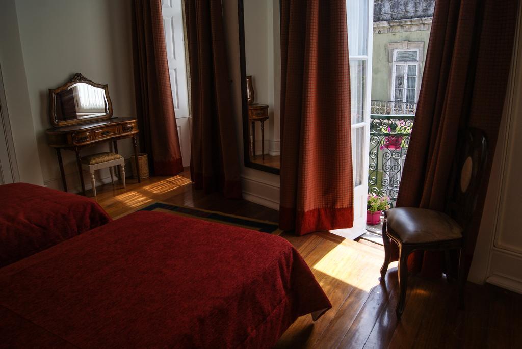 Old City Guest House براغا الغرفة الصورة