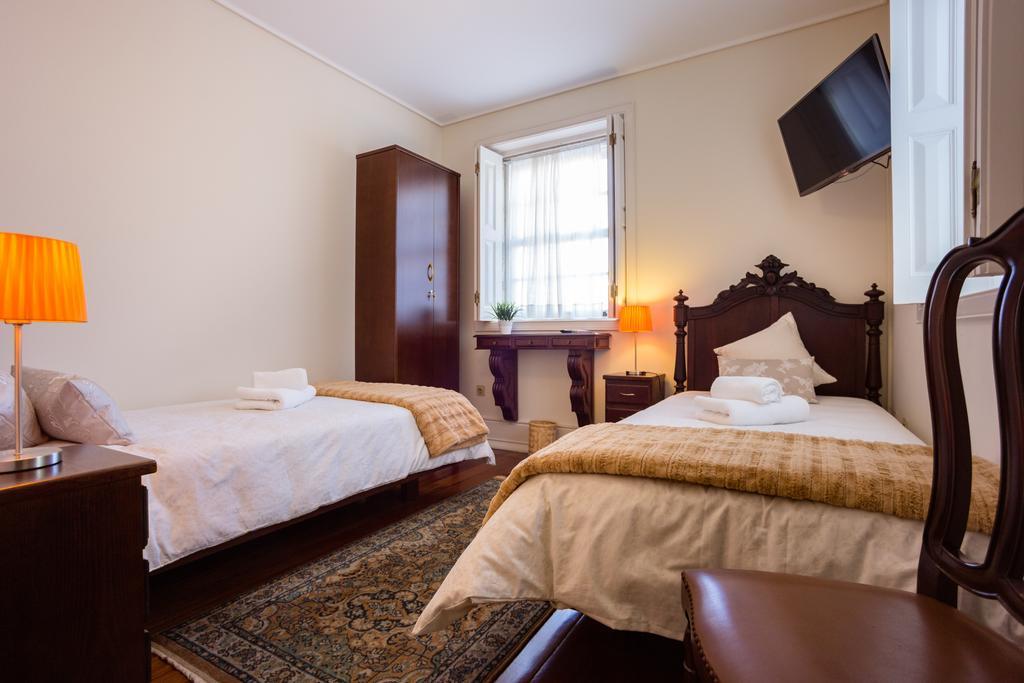 Old City Guest House براغا الغرفة الصورة